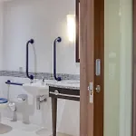 Hampton By Hilton 3*