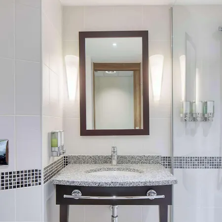 酒店 约克希尔顿汉普顿酒店 3*