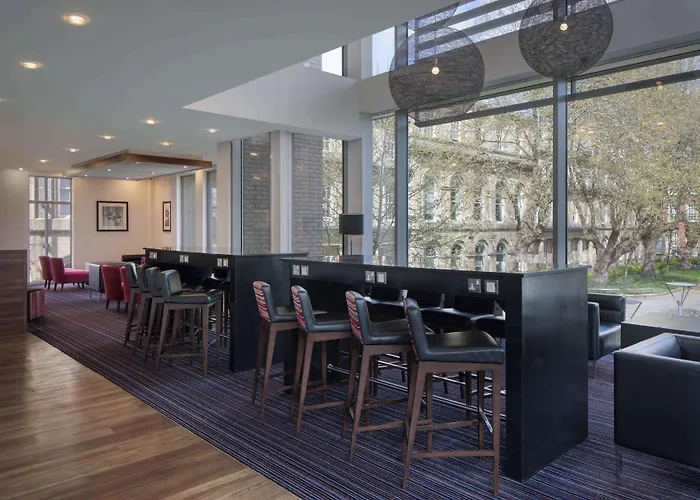 فندق هامبتون باي هيلتون