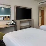 Hampton By Hilton מלון
