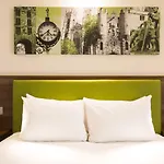 מלון Hampton By Hilton יורק