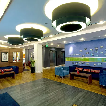 Hampton By Hilton 3*