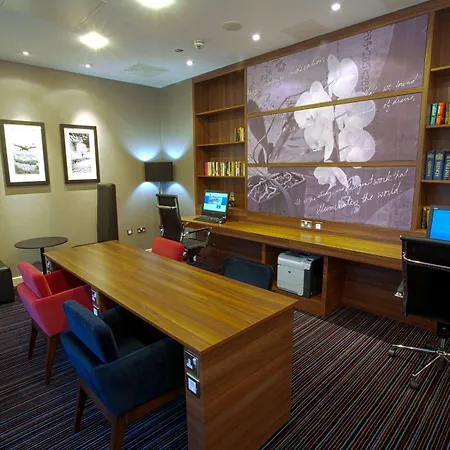 Hampton By Hilton