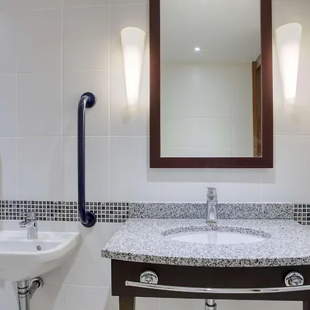 Hampton By Hilton Hotel 3*