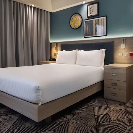 Hotell Hampton By Hilton 3*