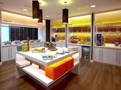 Hampton By Hilton