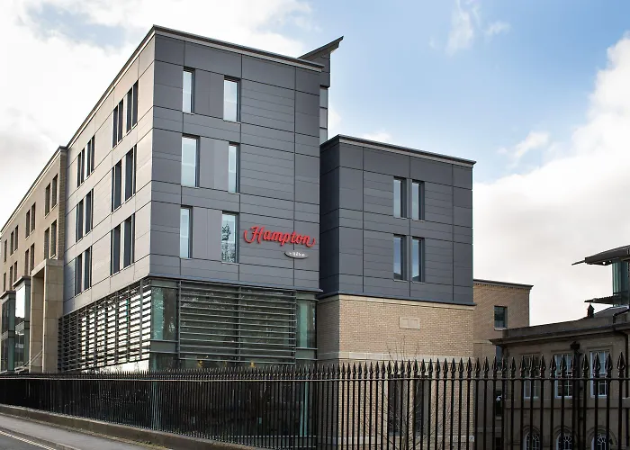 Hotel Hampton By Hilton 3*