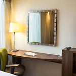 Hotel Hampton By Hilton 3*